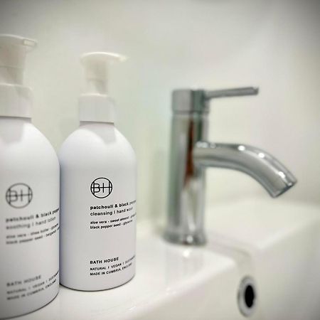 3 West End Boutique Apartment 鲍内斯温德米尔 外观 照片